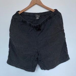 GRAMICCI - Size M - Black and White shorts, 8" inseam